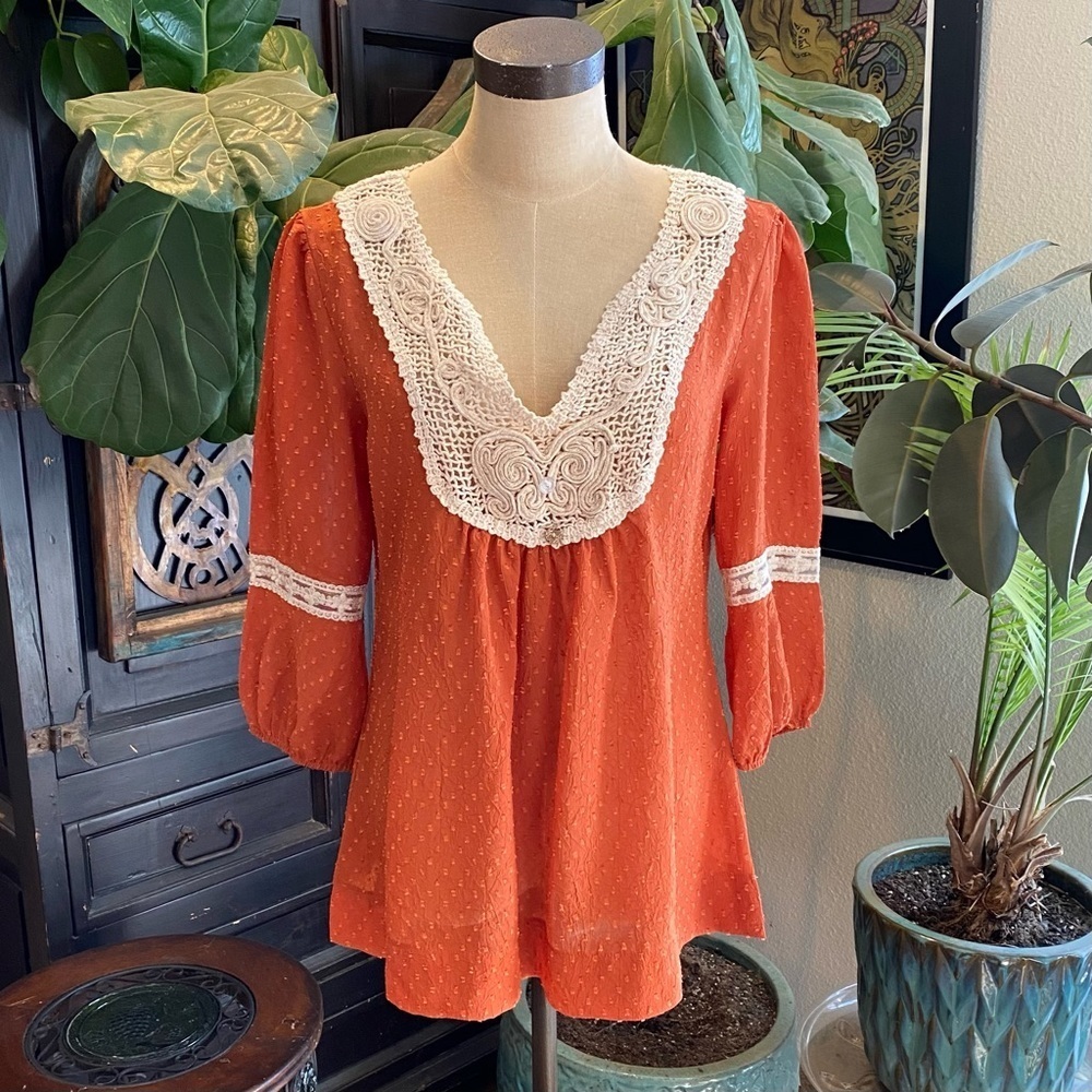 Buckle Crochet Swiss Dot Peasant Top